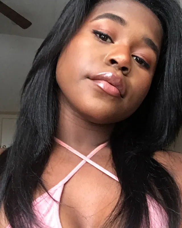 Clarisse, 27 ans, plan cul à Montcy-Notre-Dame