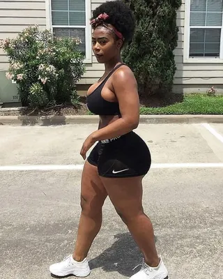 Diarra, 33 ans, plan cul à Rocroi